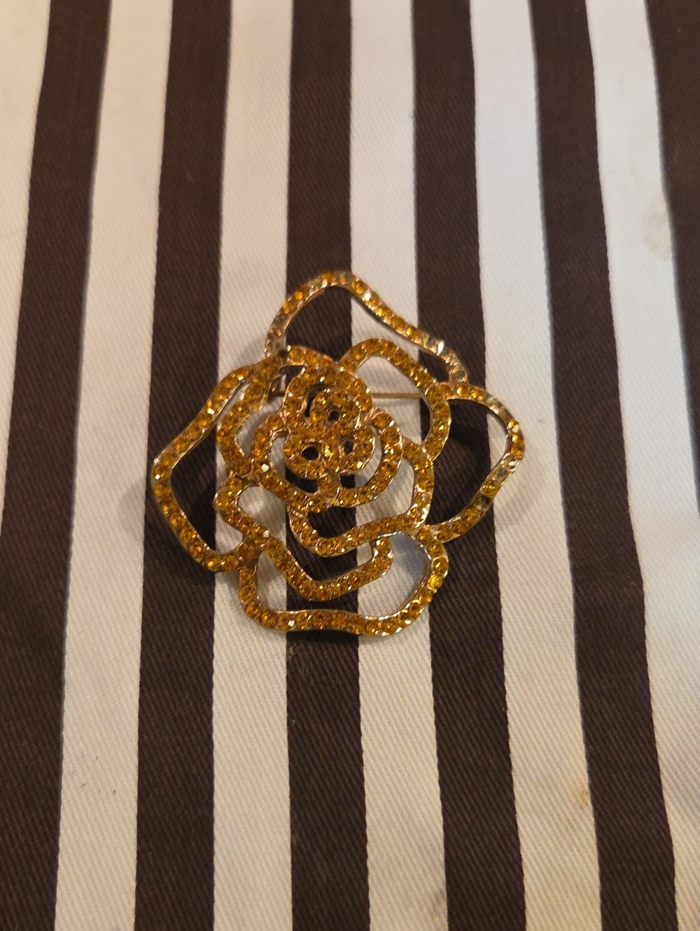 Vintage Gold Tone Topaz Yellow Rhinestone Rose Brooch Pin AS IS